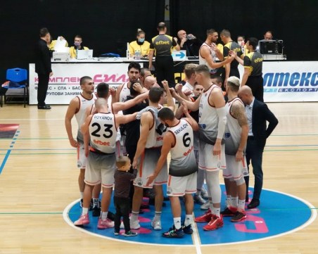 Академик гостува в Израел днес