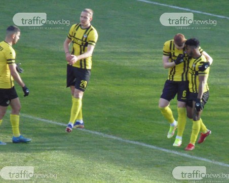 Ботев се измъчи, но се върна на победния път