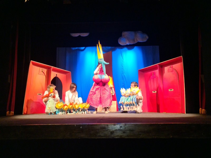 Приказка за любовта и толерантността: Кукленият театър се надсмива над злото с 