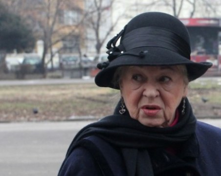 Почина актрисата Надя Савова