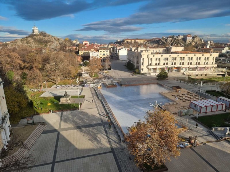 Старт на леденото забавление в Пловдив! Обявиха график и цени за нетърпеливите