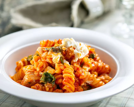 Изискана паста с пуешко на фурна