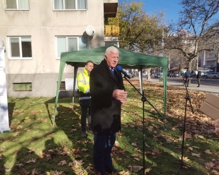 Зико: Няма нарушения при автобусните превозвачи, залагаме още 2 милиона