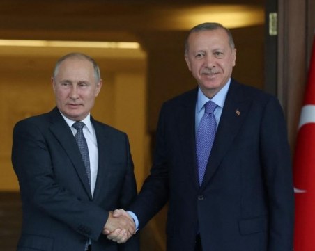 Ердоган разговаря по телефона с Путин за Сирия, Либия и Украйна