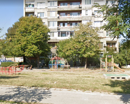 Майка осъди Община Пловдив за 10 бона, детето ѝ си счупило ръката на площадка