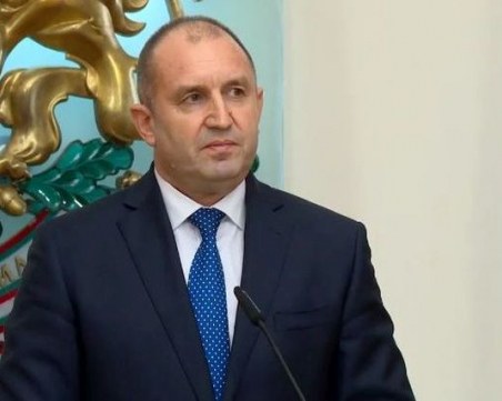 Радев обяви графика за консултациите с парламентарните групи