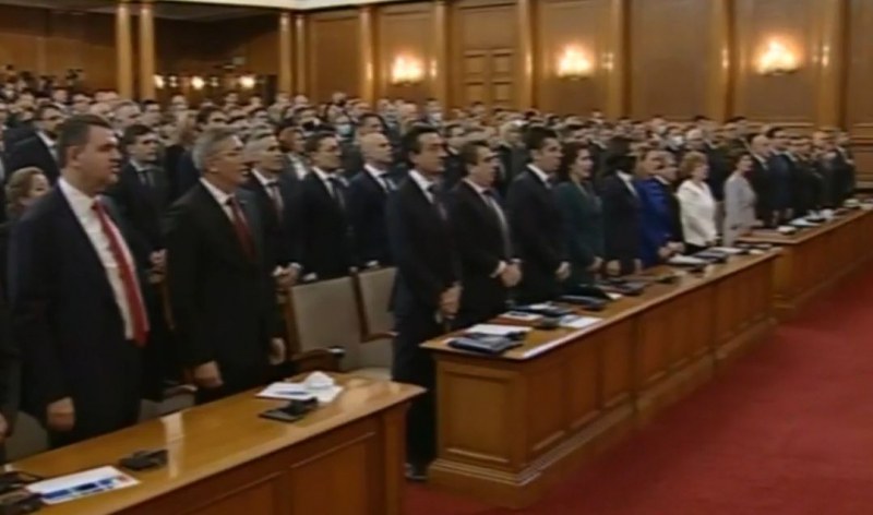 България има нов парламент, след като депутатите от 47-ото Народно