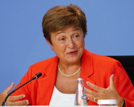 Кристалина Георгиева: Омикрон може да забави световната икономика