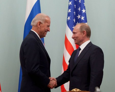 Путин и Байдън на четири очи онлайн, обсъждат влошеното състояние на отношенията и Украйна