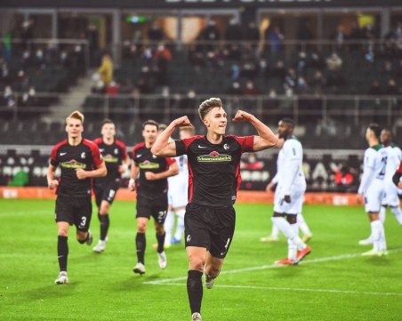 Фрайбург вкара 6 гола за 37 минути