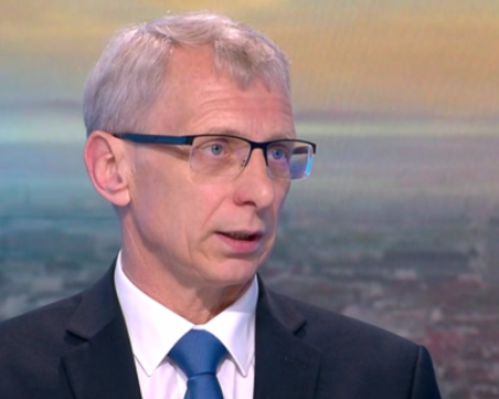 Николай Денков: Около 60% от всички ученици са заявили готовност за тестване