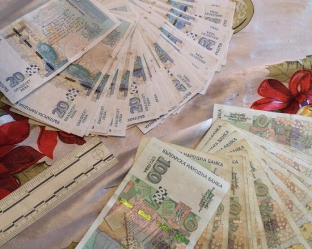 Акция в заложна къща в Пазарджик! Претърсиха три офиса