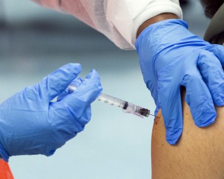 Рекорден брой ваксинирани за ден в Гърция