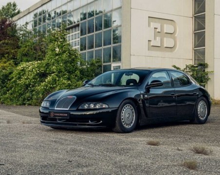 Само три бройки в целия свят от суперседанът Bugatti EB 112