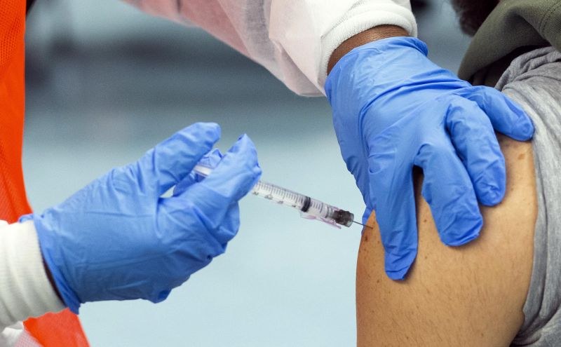 Рекорден брой ваксинирани за ден в Гърция