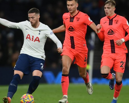 Бум на COVID-19 в Тотнъм преди ключов мач