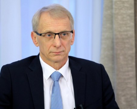 Денков: Присъственото обучение е осигурено до 17 декември