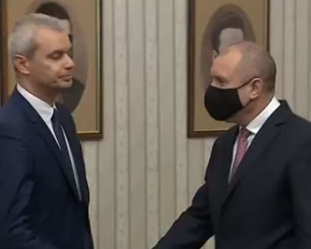 Костадинов при президента: Ще се борим за отпадането на зеления сертификат, няма да отстъпим за казуса Македония