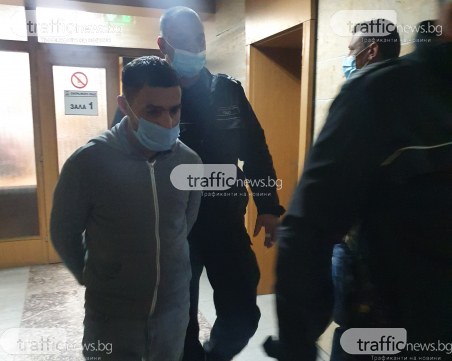 Мъж опита да изнасили 11-годишна съученичка на дъщеря си пред 3 малки деца край Пловдив