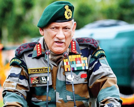 Хеликоптерът на главнокомандващия отбраната на Индия се разби в Тамил Наду