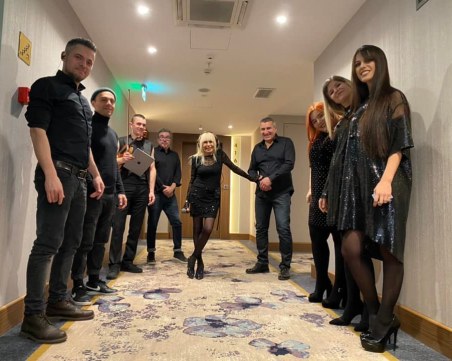 Лили Иванова пя на 25-ата годишнина на ВАС