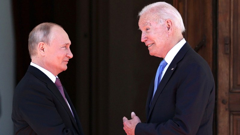 Джо Байдън: Ако Русия нападне Украйна ще наложим санкции, но без да изпращаме военна помощ