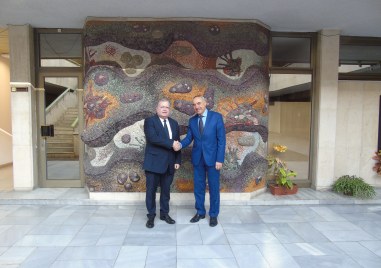 Областният управител на област Пловдив Ангел Стоев се срещна с