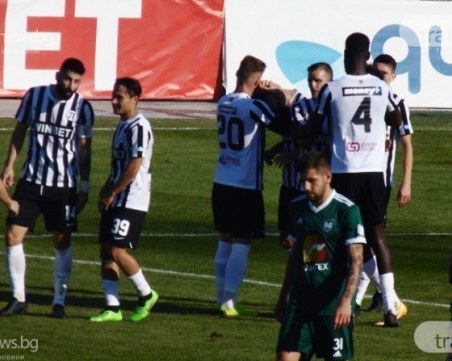 Локо завършва годината с домакинство на Ботев Враца