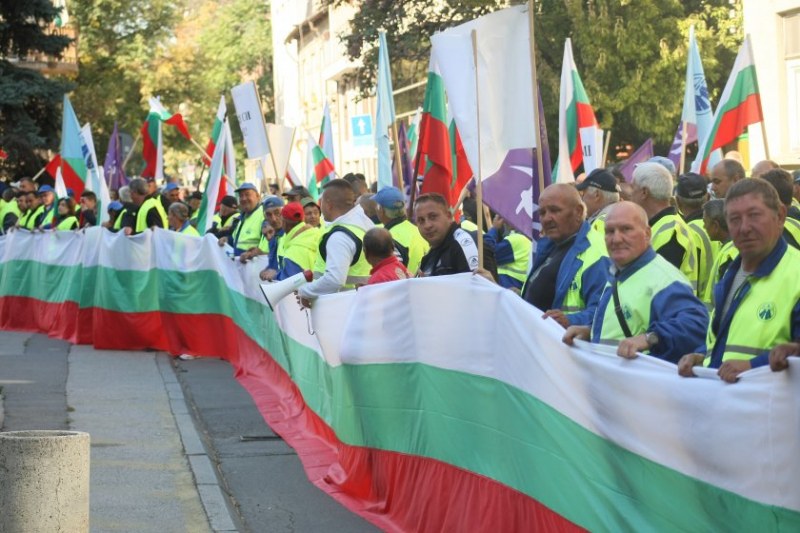Работниците в дружество Автомагистрали-Черно море излизат на пореден протест утре,