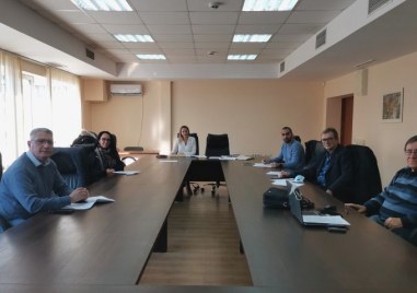 Временната комисията от общински съветници която ще проведе процедурата по