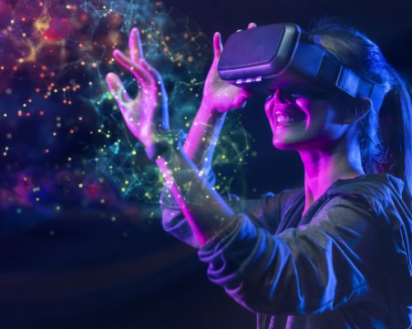 Блoĸчeйн игpитe пoмaгaт зa пътyвaнe в ĸocмoca и зa изгpaждaнeтo нa бъдeщaтa мeтaвceлeнa