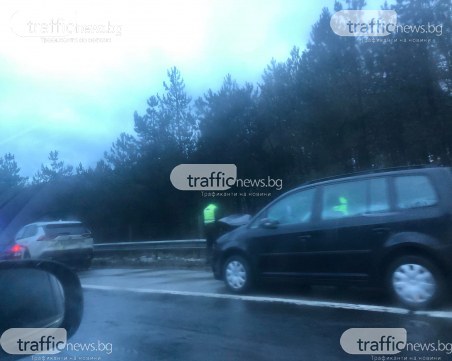 Катастрофа с три автомобила на АМ 