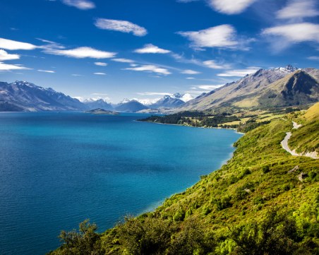 На този ден: Абел Тасман открива Нова Зеландия, започва Символичната война