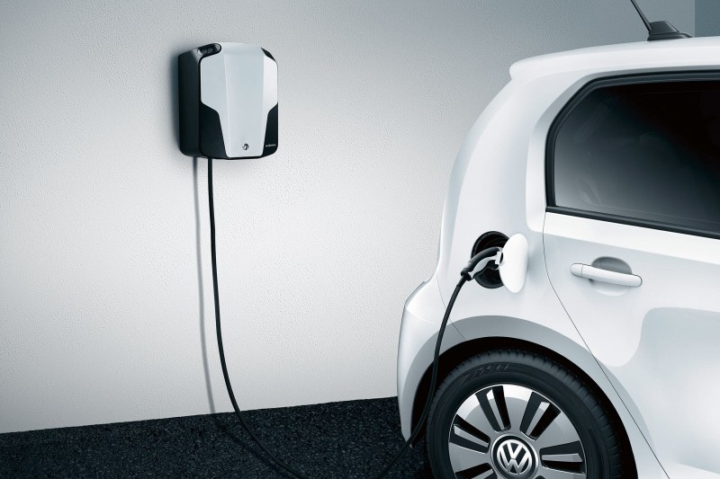 Volkswagen ще инвестира повече в електромобили, отколкото в традиционни