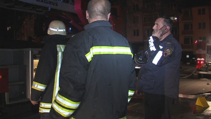 Трима са загиналите в пожара в жилищен блок в Благоевград.