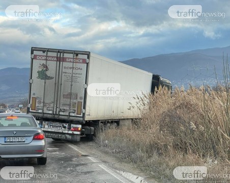 Тир излетя от пътя на Околовръстното