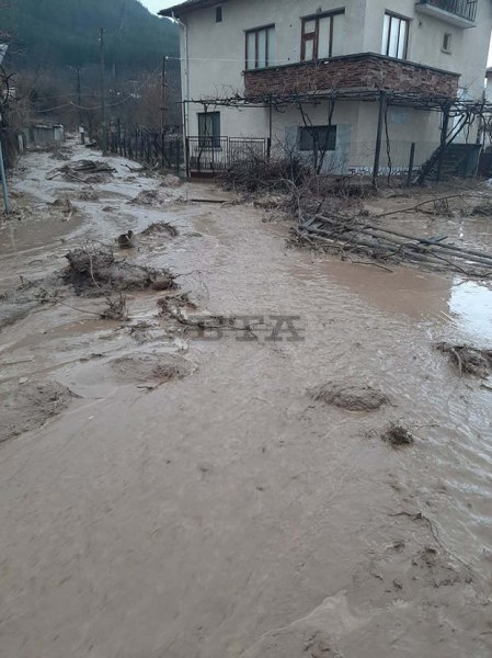Обявиха бедствено положение и в община Симитли