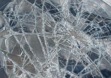 Непълнолетен бе задържан заради увреждане на чуждо имущество В неделя