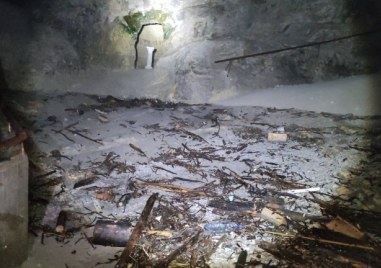100 метров водовъртеж е опустошил инфраструктурата в пещерата Дяволското гърло при