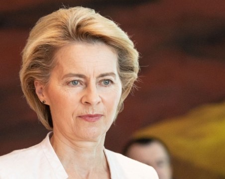 Фон дер Лайен към Кирил Петков: Поздравления! Очаквам с нетърпение срещата ни