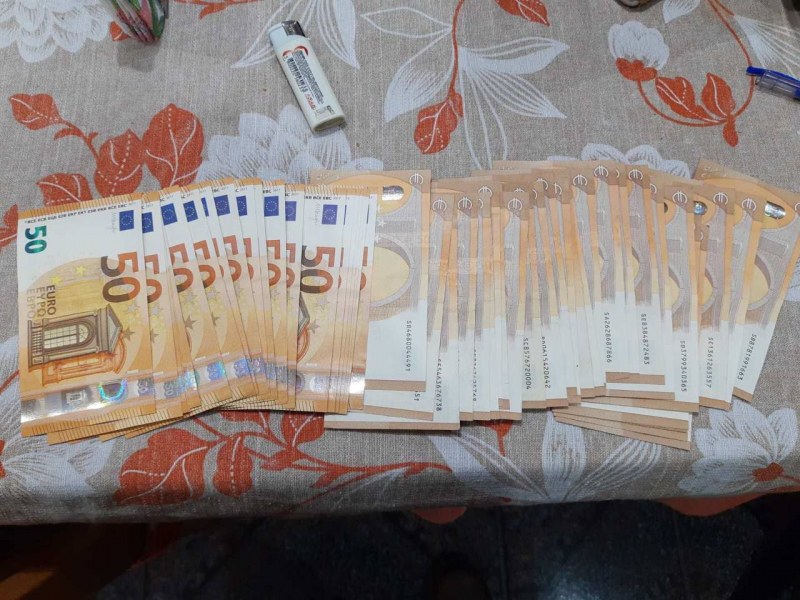ГДБОП неутрализира престъпна група за лихварство, иззеха крупни суми, техника и накити