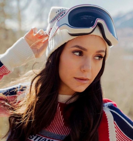 Нина Добрев подкара сноуборд в Австрия с новото си гадже