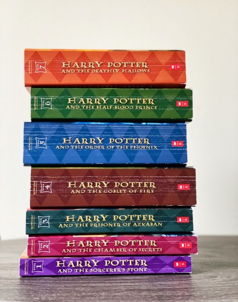 Продадоха първата книга за Хари Потър за близо 500 000 долара