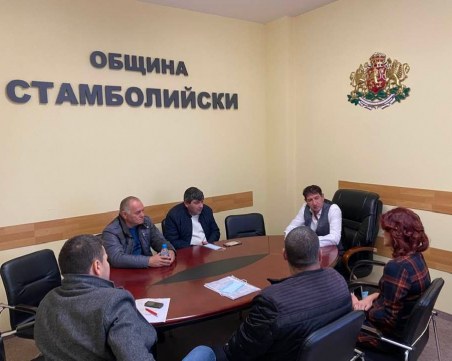 Мараджиев и кметовете на селата в община Стамболийски с превантивни мерки срещу наводненията
