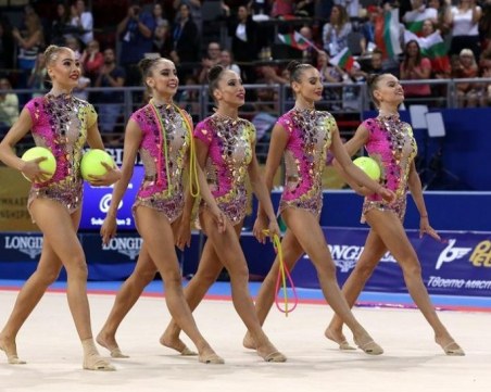 Олимпийска шампионка от ансамбъла иска да напише книга