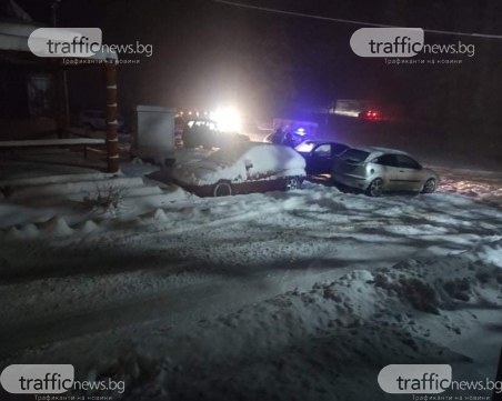Полицаи дебнат за дрифтъри на хижа Здравец, проверяват наред водачите
