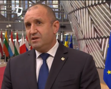 Радев не очаква натиск от европейските лидери за РС Македония