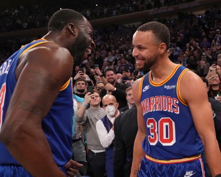 Стеф Къри счупи рекорда и вече е кралят на тройките в НБА