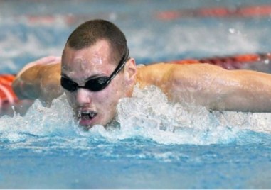 Българският плувец Антъни Иванов влезе във финала на 200 м