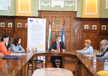 Община Пловдив търси да назначи специалисти на работа за седемте